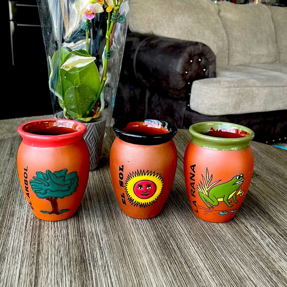 Mexican clay (sol is to be replaced with a cantarito pictured below )